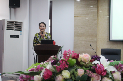 李春老师擅长将叙事治疗,家庭治疗,沙盘治疗等心理治疗技术应用于临床