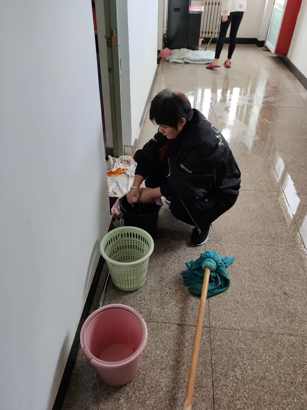 28976a3b62f85dda874142f9324547d